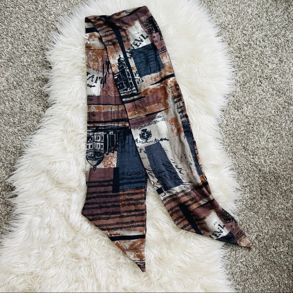 hinge skinny scarf
